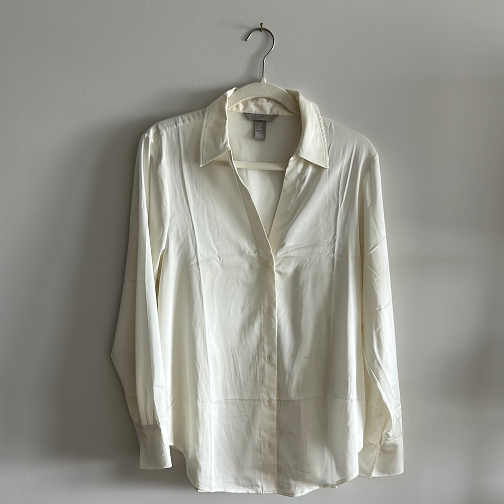 H&M Cream Button-Up Long Sleeve Blouse